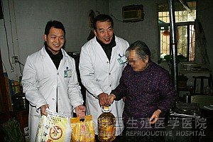 2012情系百姓迎新春 走访慰问送温暖